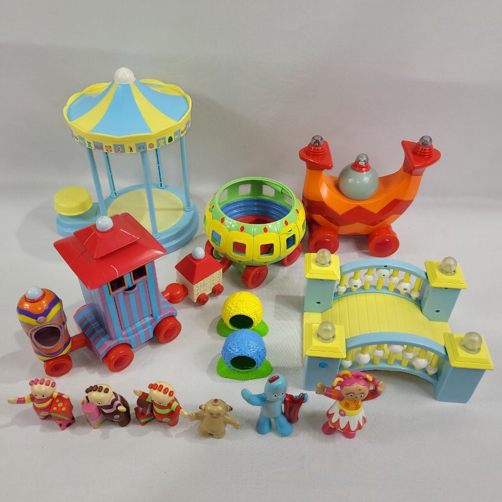 In The Night Garden 2007 Mini Figure 6 Set Soft Cozy World & Ninky Nonk Train